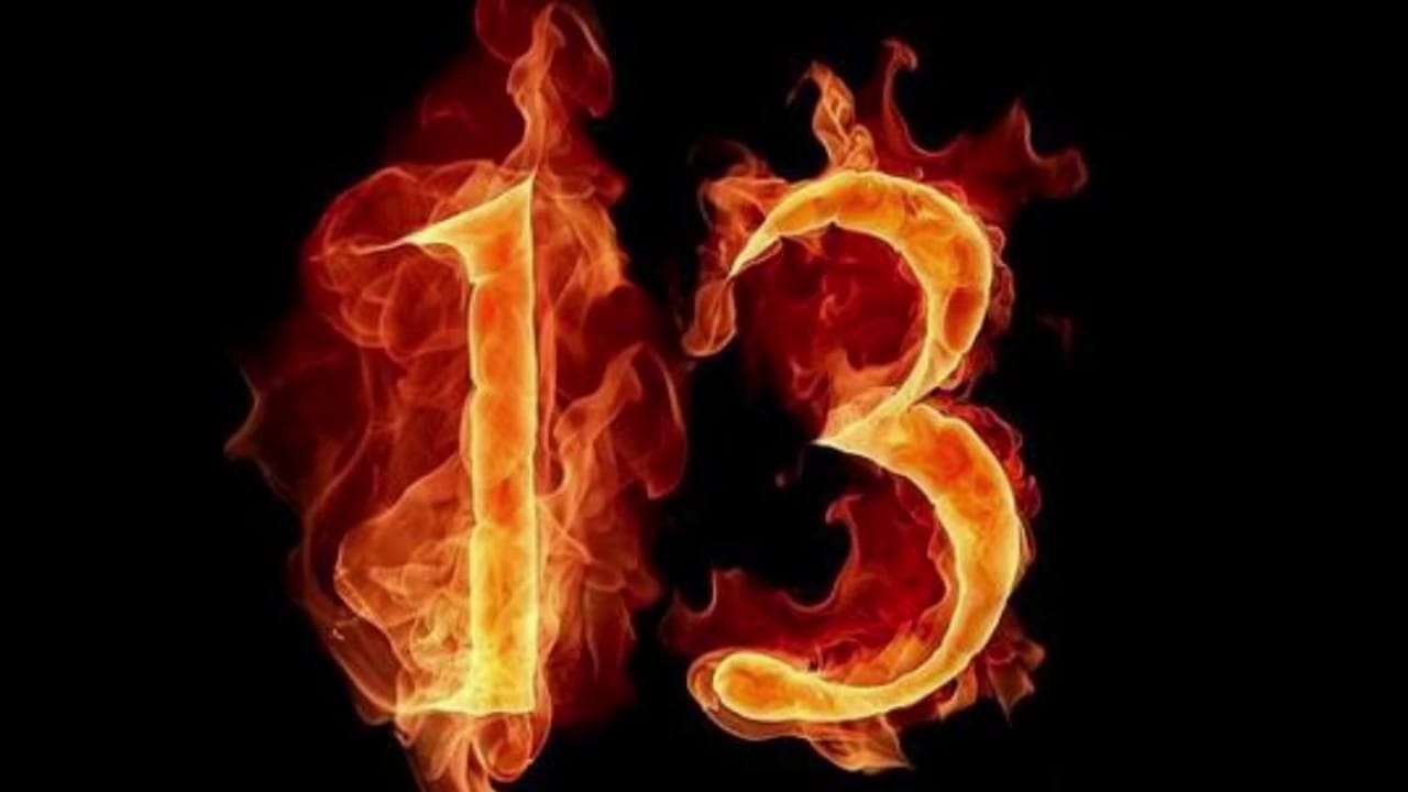 13 число судьба. Огненные цифры. Красивое число 13. Красивая цифра 13. Цифры в огне.
