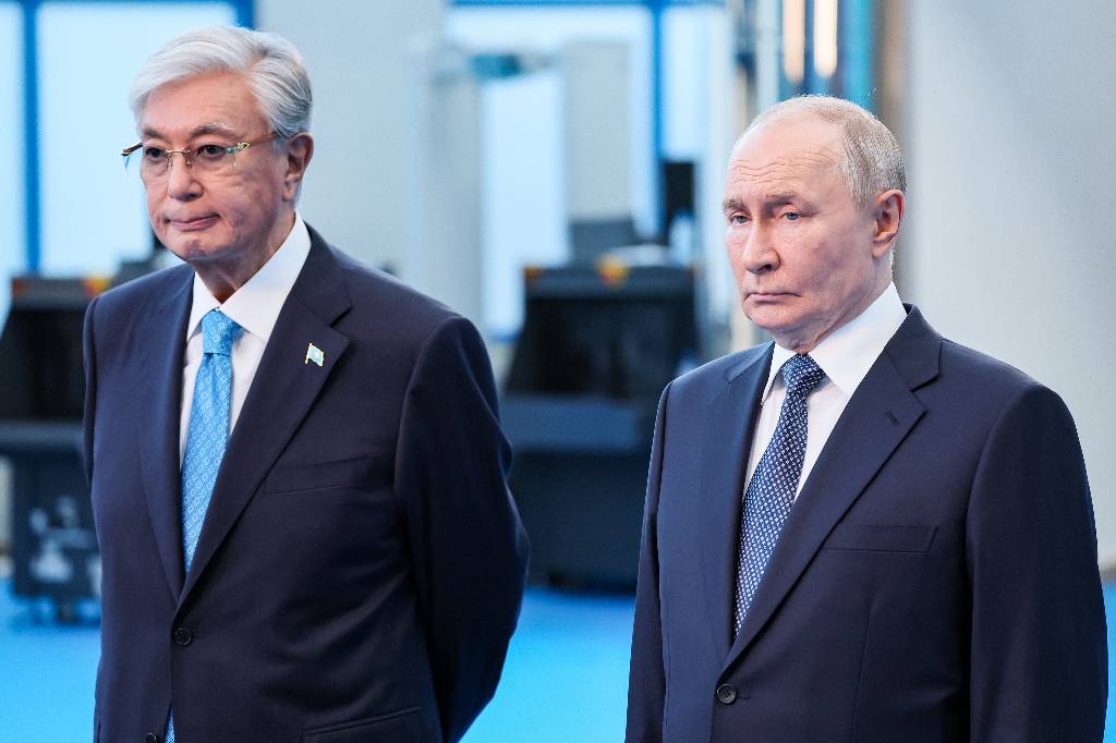 Путин и Токаев в Омске посмотрели презентацию о сотрудничестве РФ и Казахстана