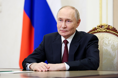 Путин вручил медаль Федора Ушакова капитану ВМФ Николаю Харцию
