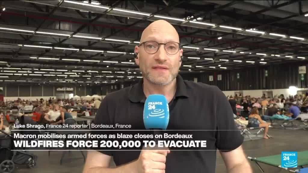 Лесные пожары вынудили 200 000 человек эвакуироваться на юго-западе Франции