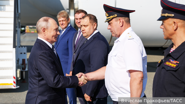 Путин прибыл в Омск с рабочим визитом